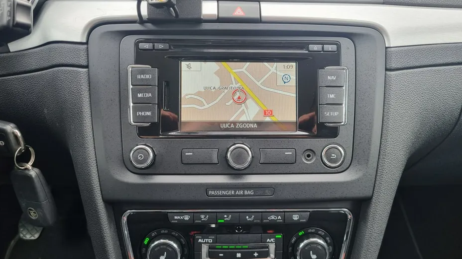 SKODA Superb -
