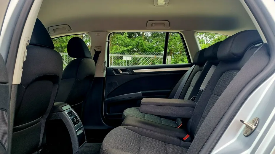 SKODA Superb -