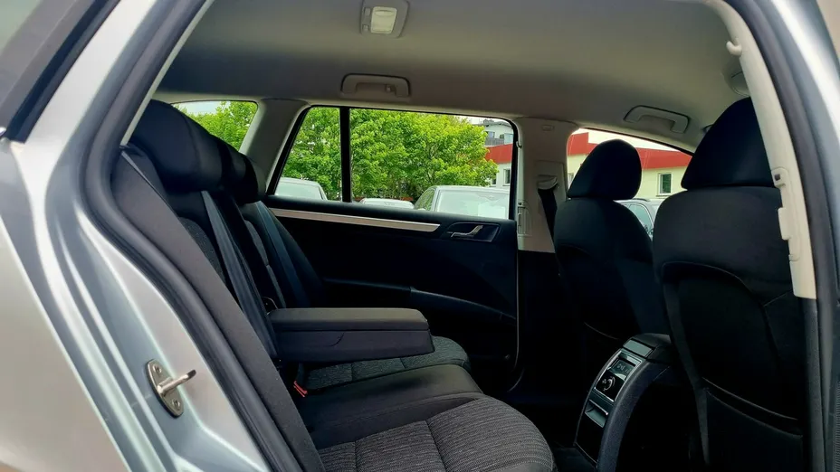 SKODA Superb -