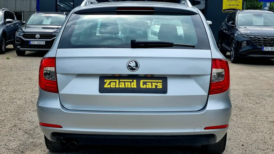 SKODA Superb -