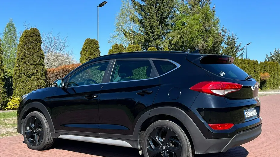 HYUNDAI Tucson -