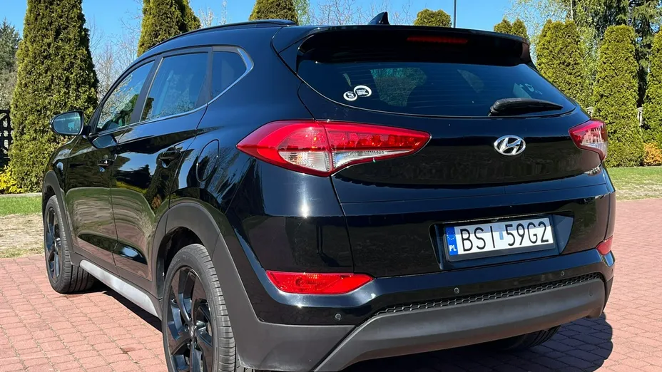 HYUNDAI Tucson -