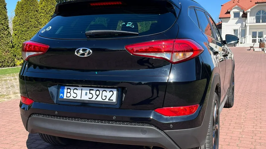 HYUNDAI Tucson -