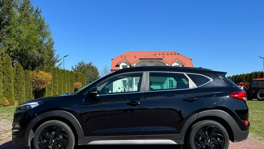 HYUNDAI Tucson -