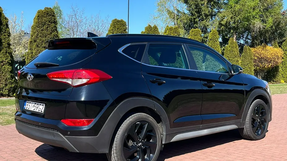 HYUNDAI Tucson -