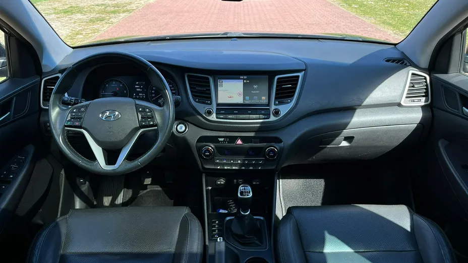 HYUNDAI Tucson -