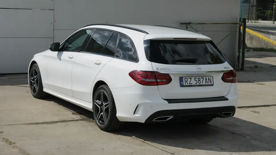 MERCEDES-BENZ C Klasa -