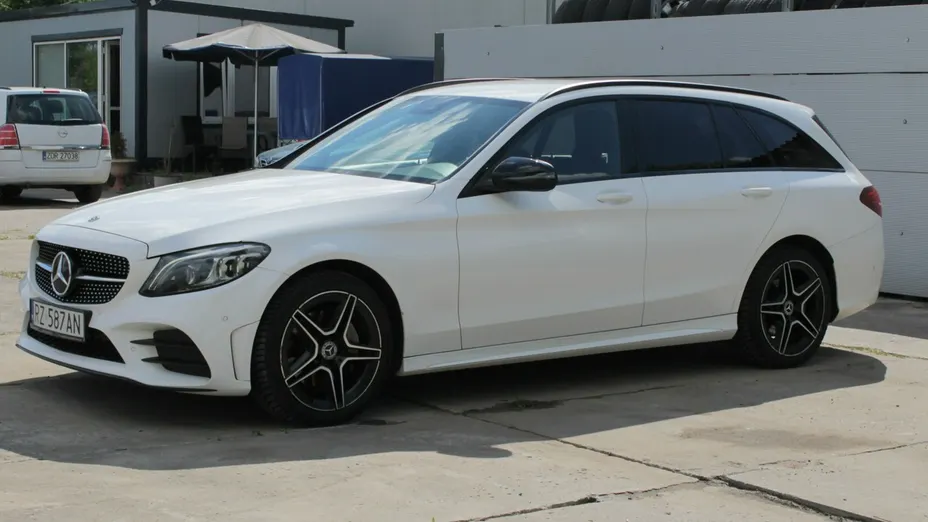 MERCEDES-BENZ C Klasa -