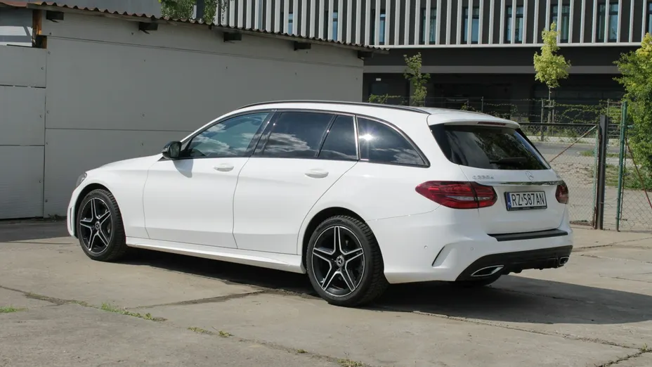 MERCEDES-BENZ C Klasa -
