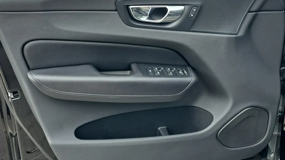 VOLVO XC60 -