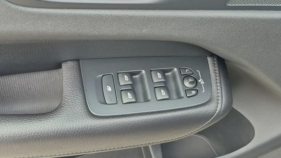 VOLVO XC60 -