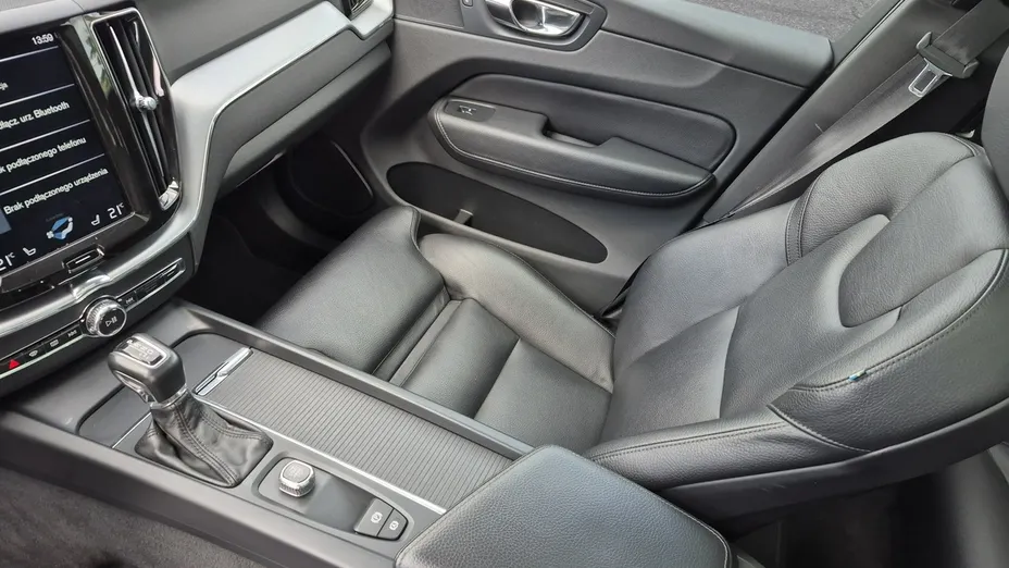 VOLVO XC60 -