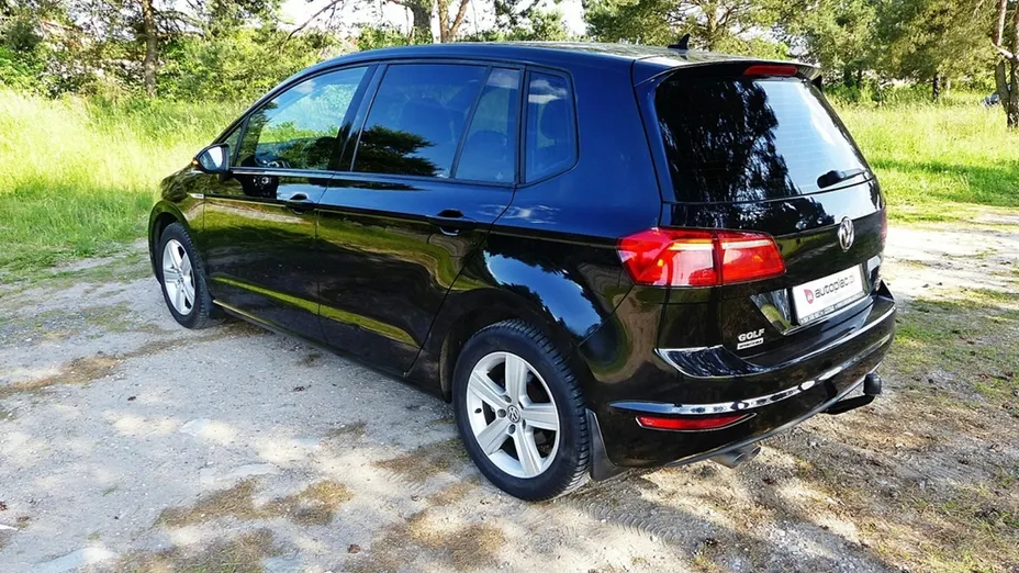 VOLKSWAGEN Golf Sportsvan -