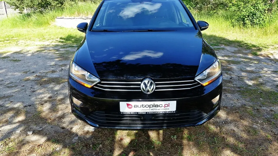 VOLKSWAGEN Golf Sportsvan -