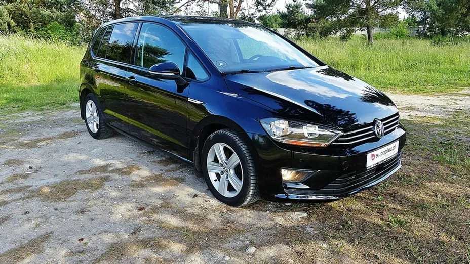 VOLKSWAGEN Golf Sportsvan -