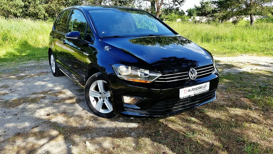 VOLKSWAGEN Golf Sportsvan -