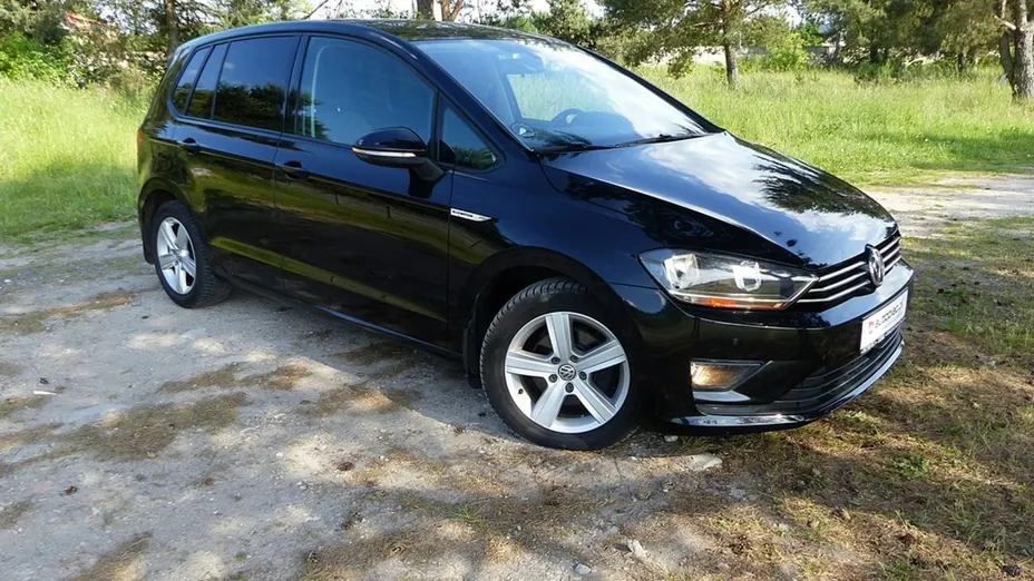 VOLKSWAGEN Golf Sportsvan -