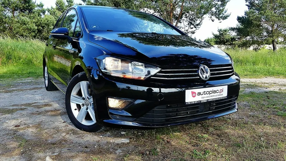 VOLKSWAGEN Golf Sportsvan -