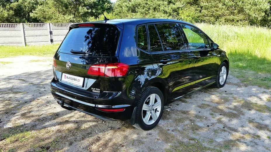 VOLKSWAGEN Golf Sportsvan -