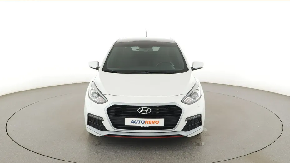 HYUNDAI i30 -