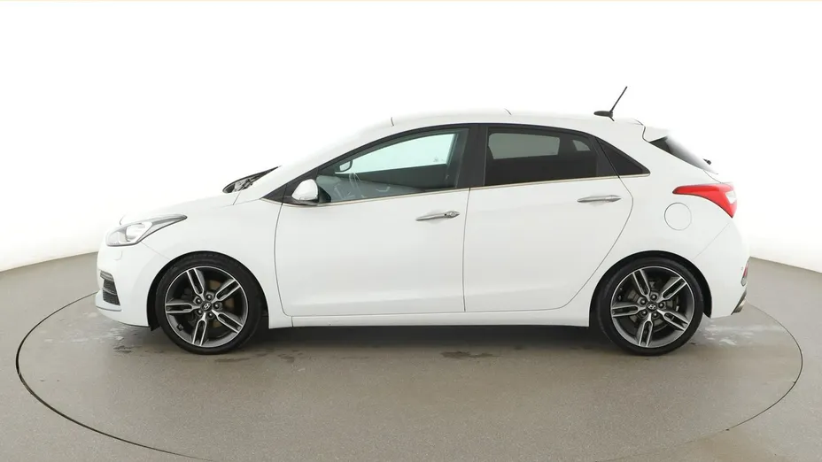 HYUNDAI i30 -