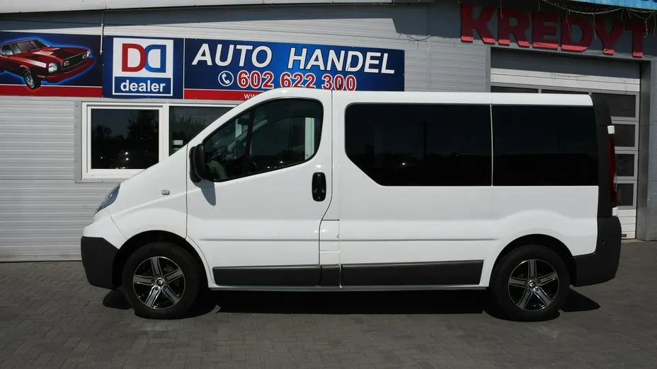 RENAULT Trafic -