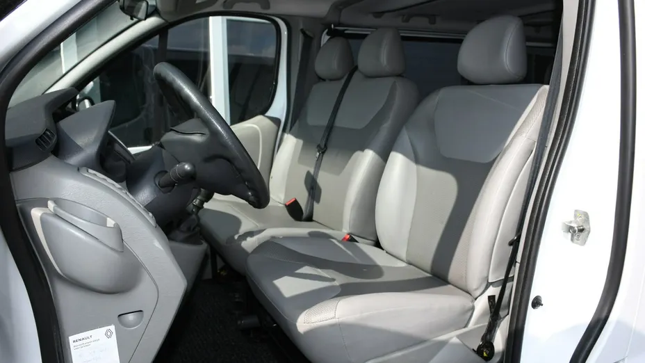 RENAULT Trafic -