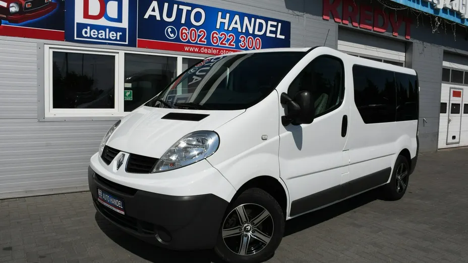 RENAULT Trafic -