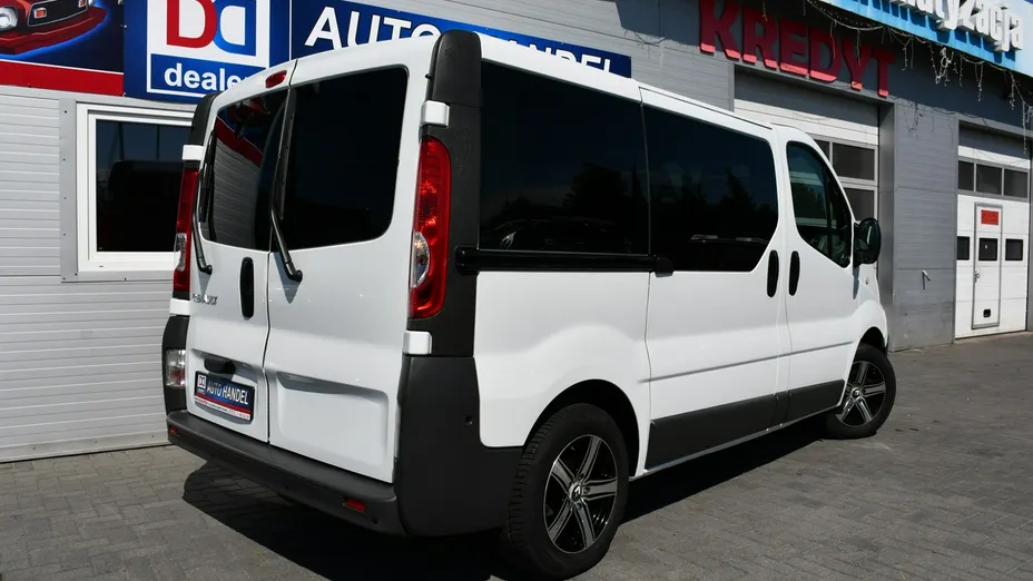 RENAULT Trafic -