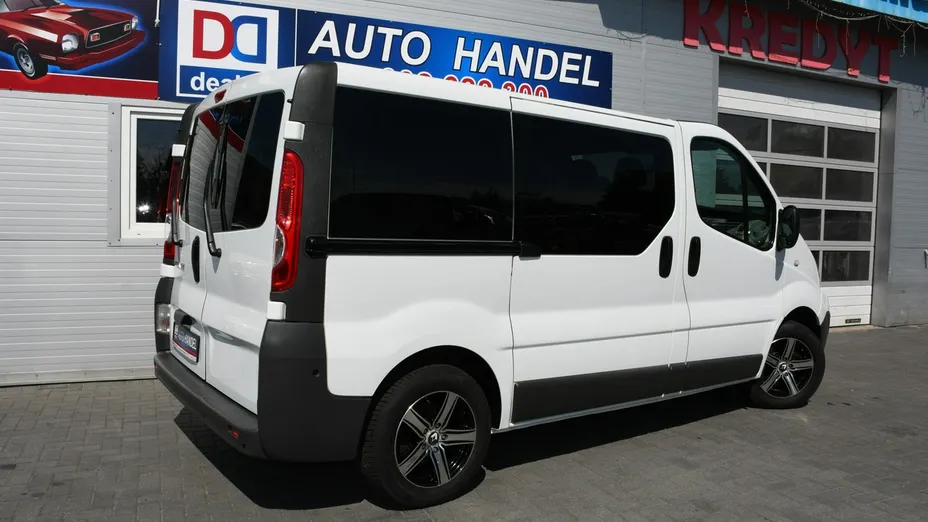 RENAULT Trafic -