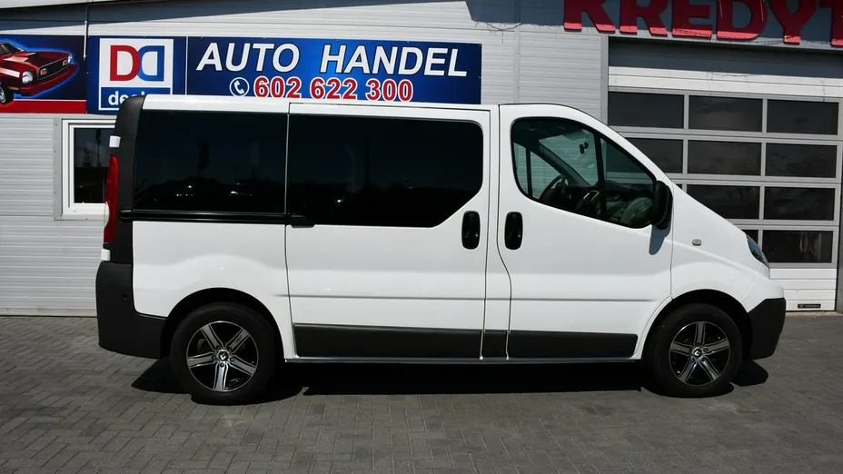 RENAULT Trafic -