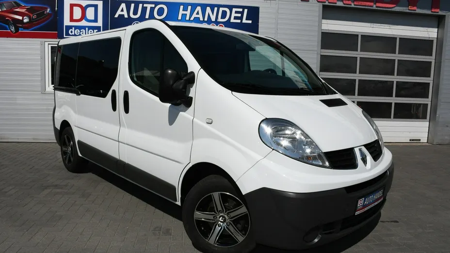 RENAULT Trafic -