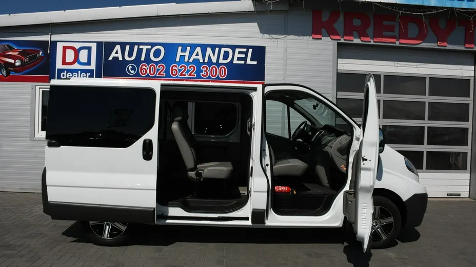 RENAULT Trafic -