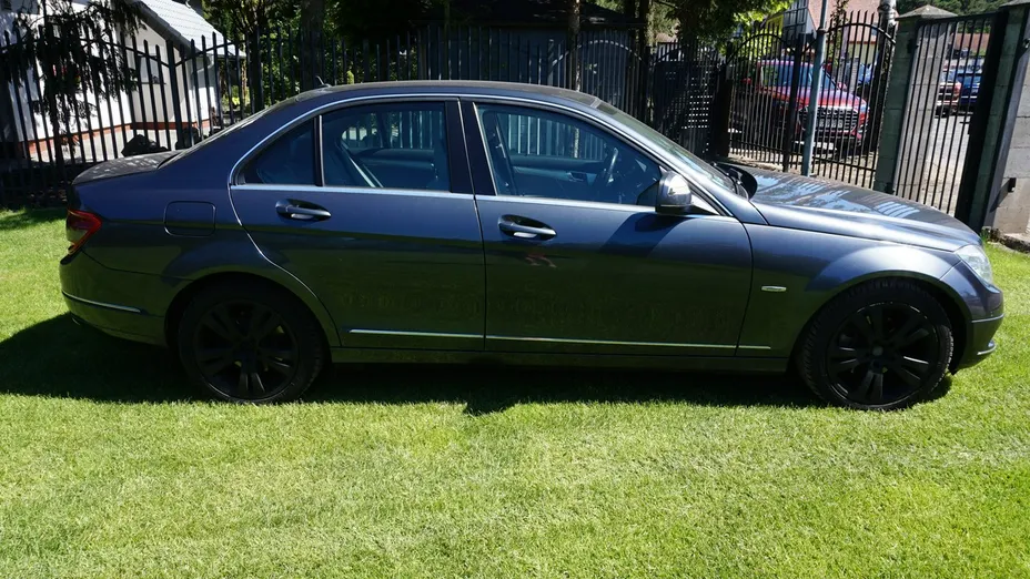 MERCEDES-BENZ C Klasa -