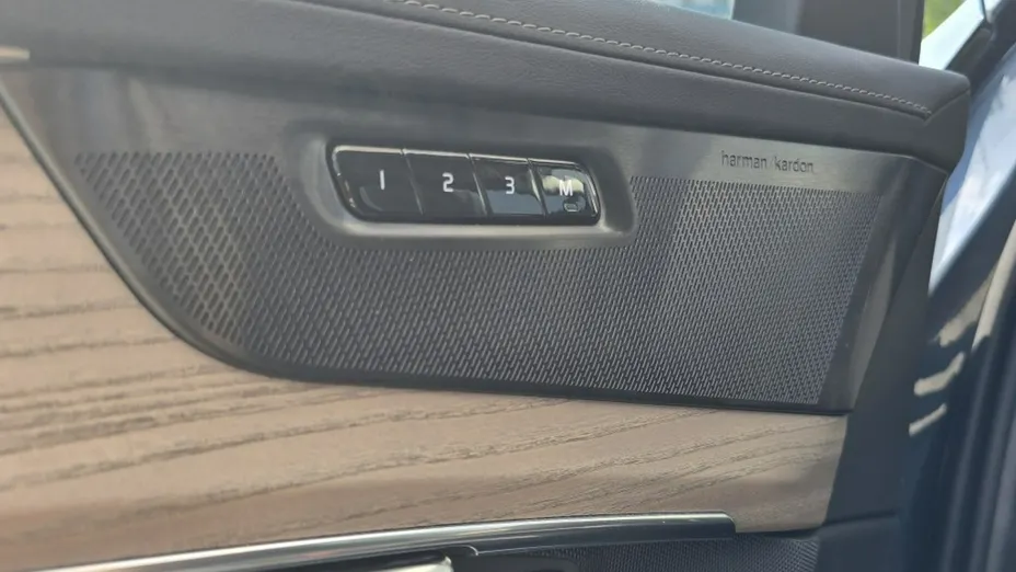 VOLVO XC90 -