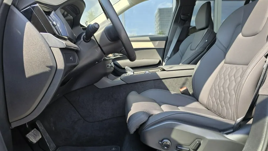 VOLVO XC90 -