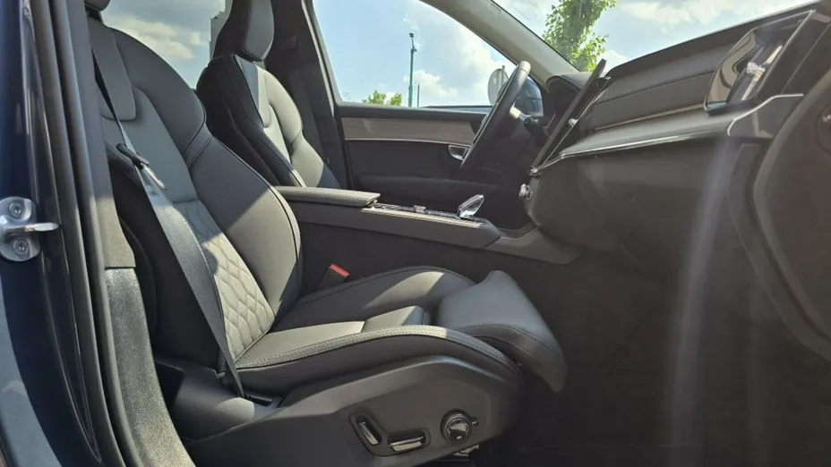 VOLVO XC90 -