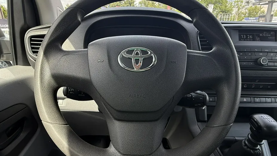 TOYOTA Proace -
