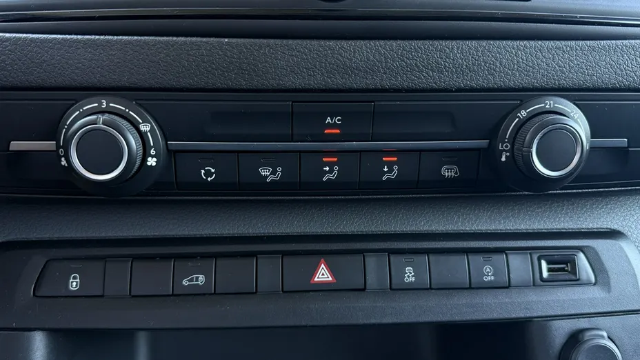 TOYOTA Proace -