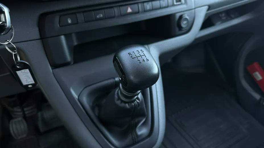 TOYOTA Proace -