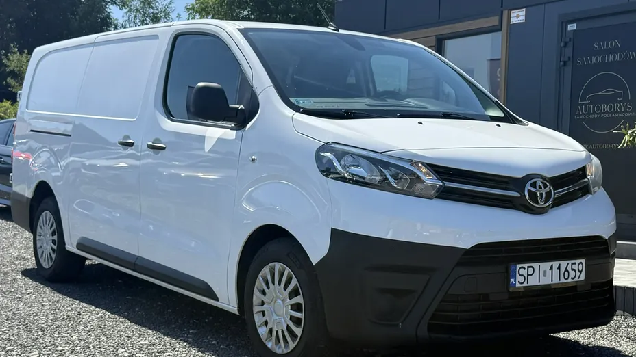 TOYOTA Proace -