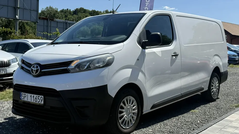 TOYOTA Proace -