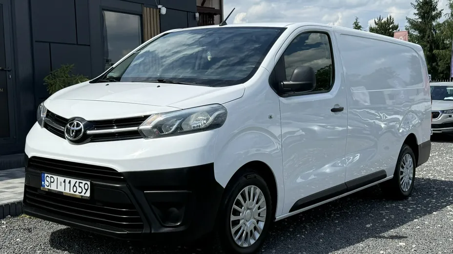 TOYOTA Proace -