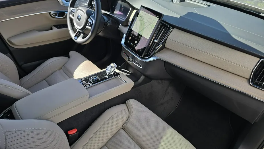 VOLVO XC90 -