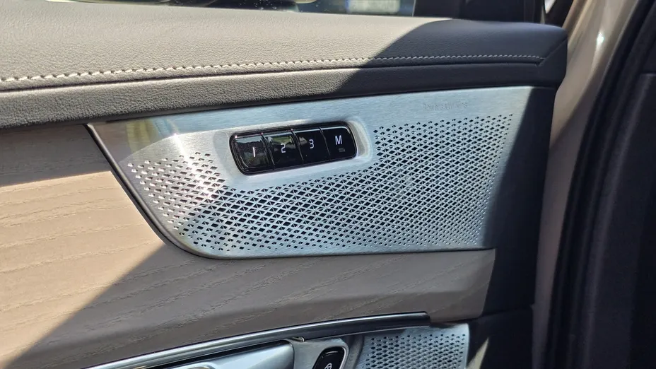 VOLVO XC90 -