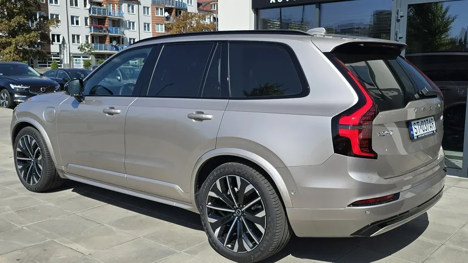 VOLVO XC90 -