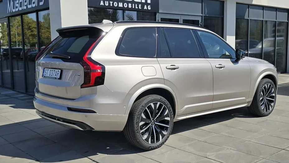 VOLVO XC90 -