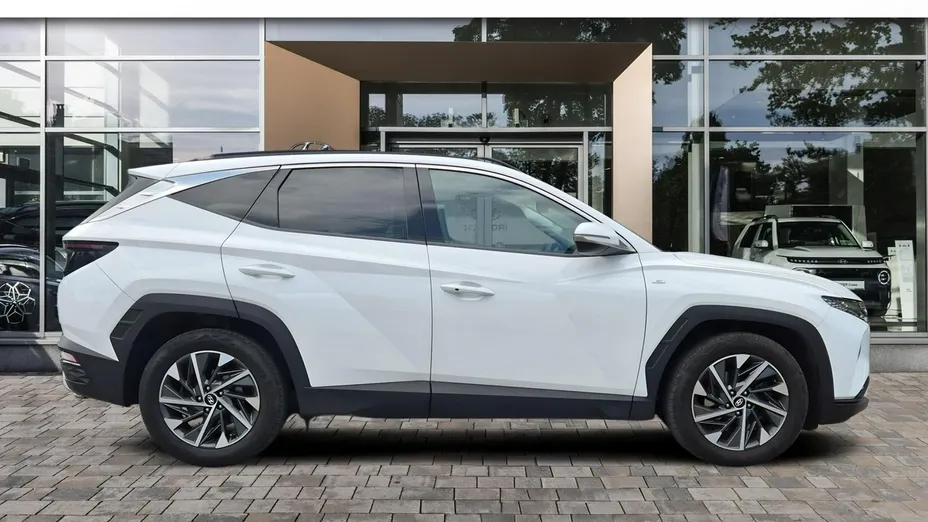 HYUNDAI Tucson -