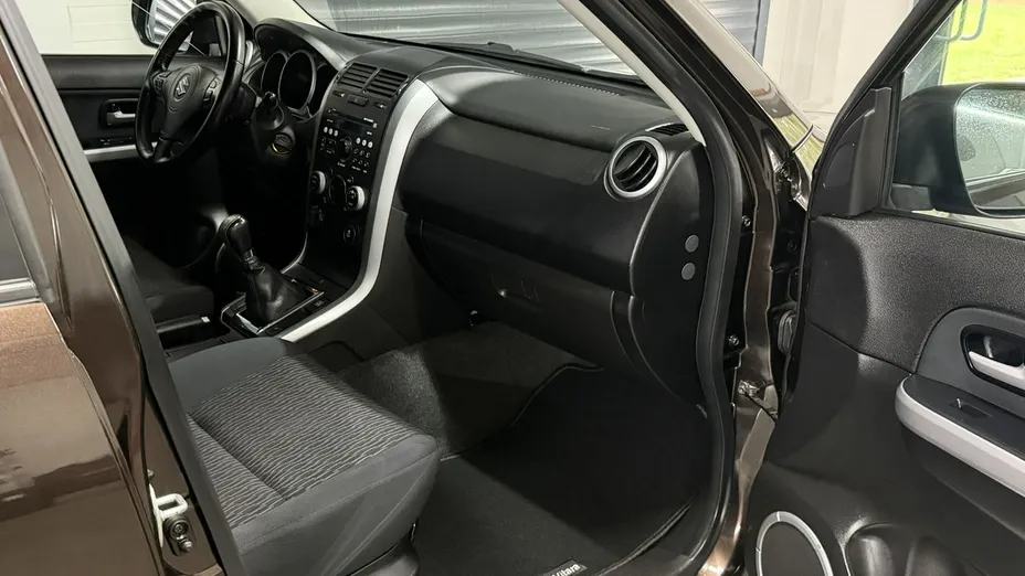 SUZUKI Grand Vitara -