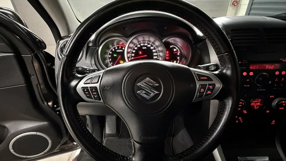 SUZUKI Grand Vitara -